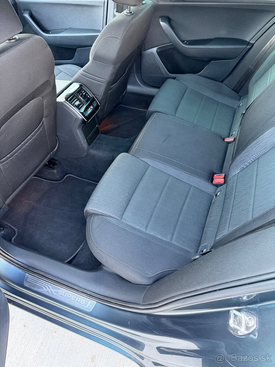 Škoda Superb Combi 2.0 TDI - 11