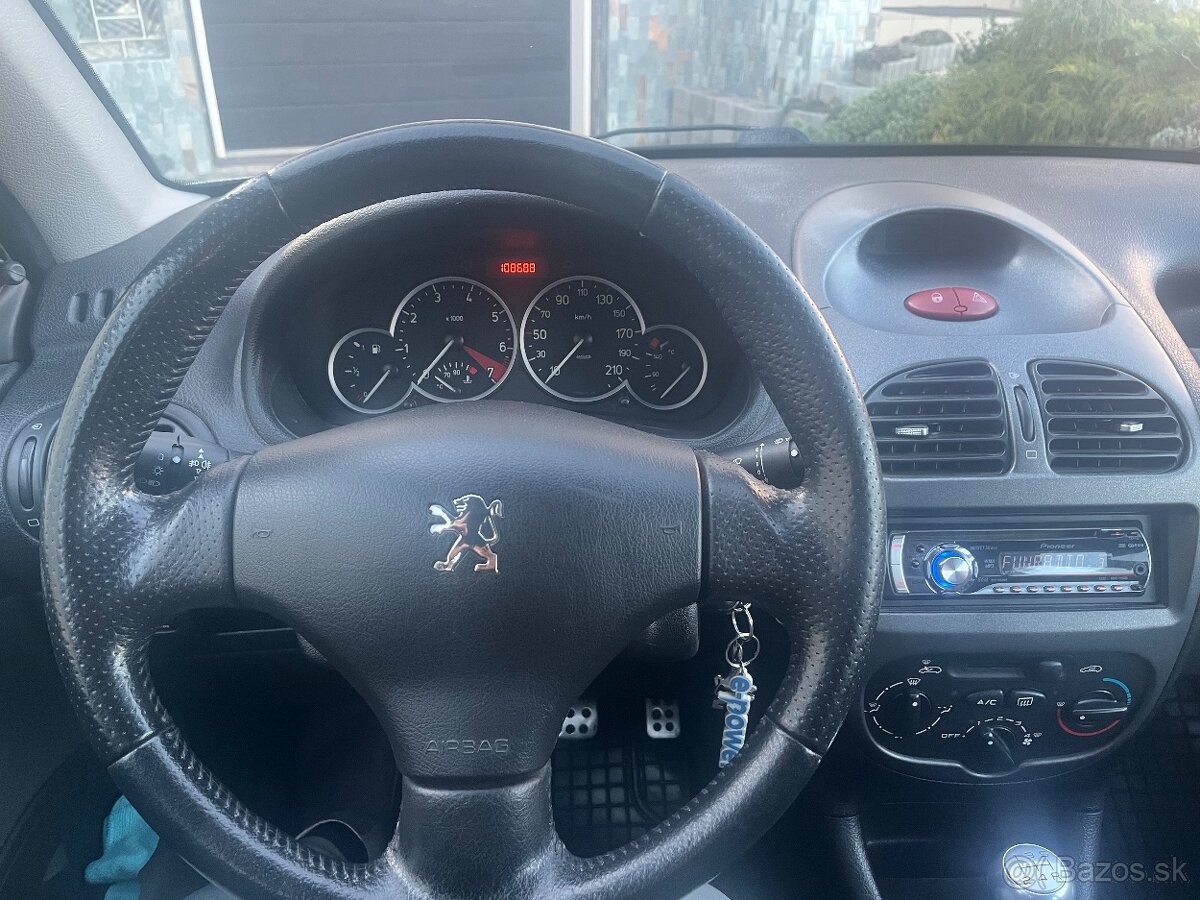 Peugeot 206. - 11