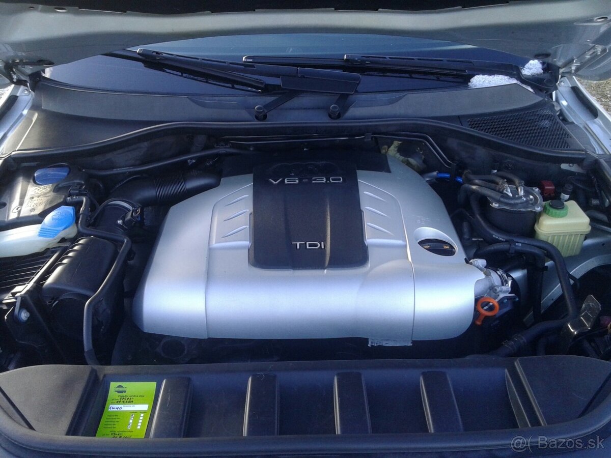 Audi Q7 3,0TDI Sline Quattro 7.míst - 11