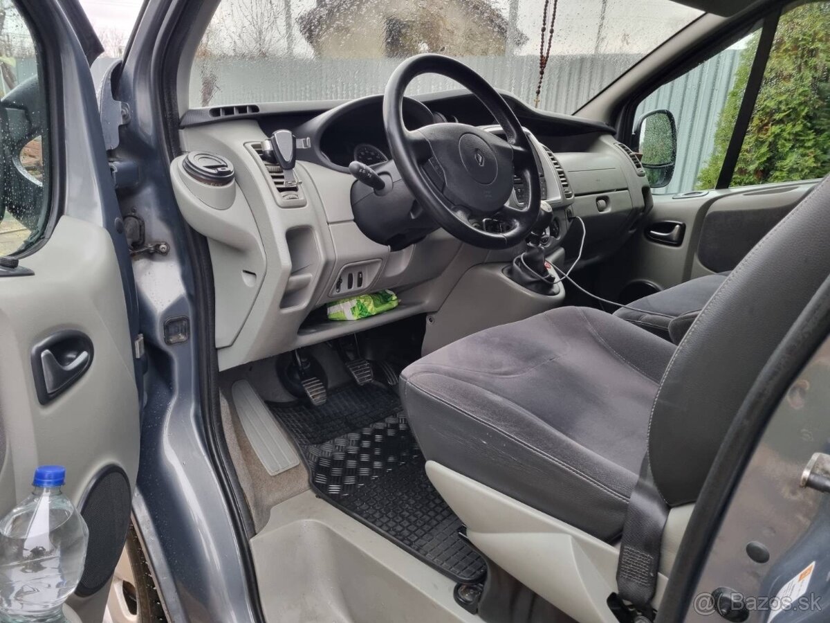 Predám Renault Trafic Black Edition 2014 - 11