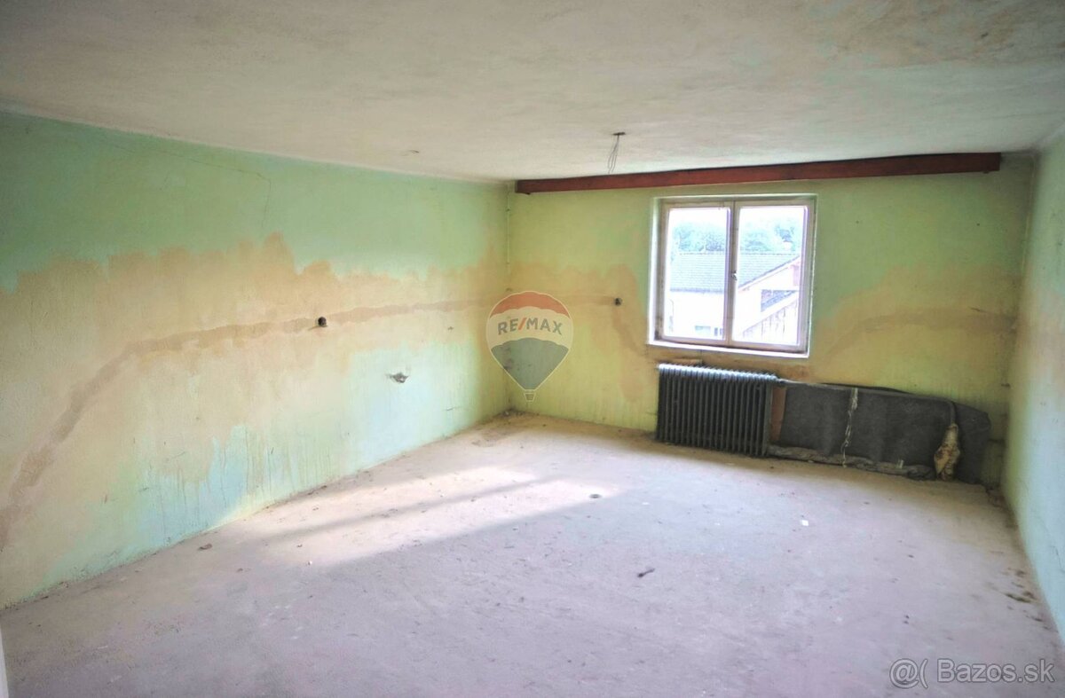 Viacgeneračný rodinný dom s obrovským potenciálom v obci Beň - 11