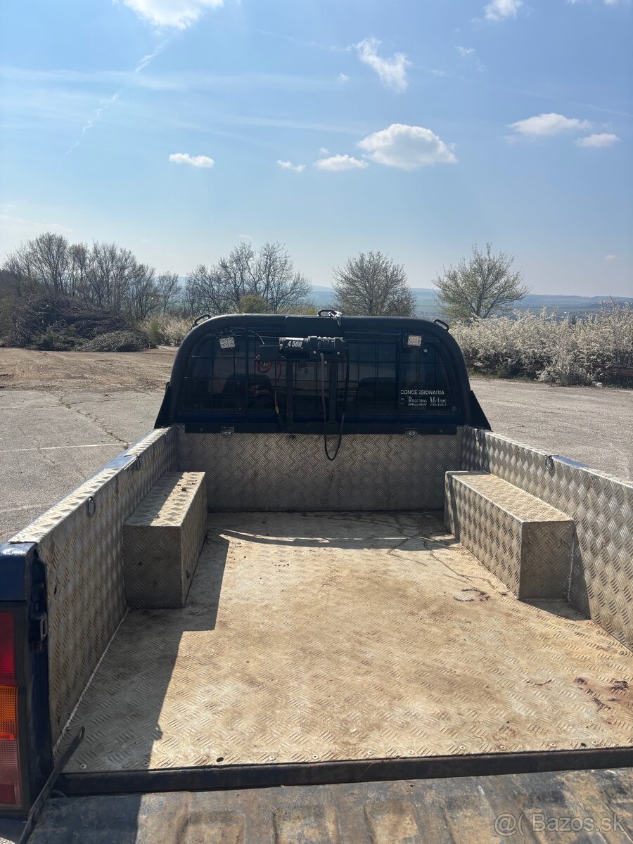 Predam Nissan Navara D21 king cab - 11