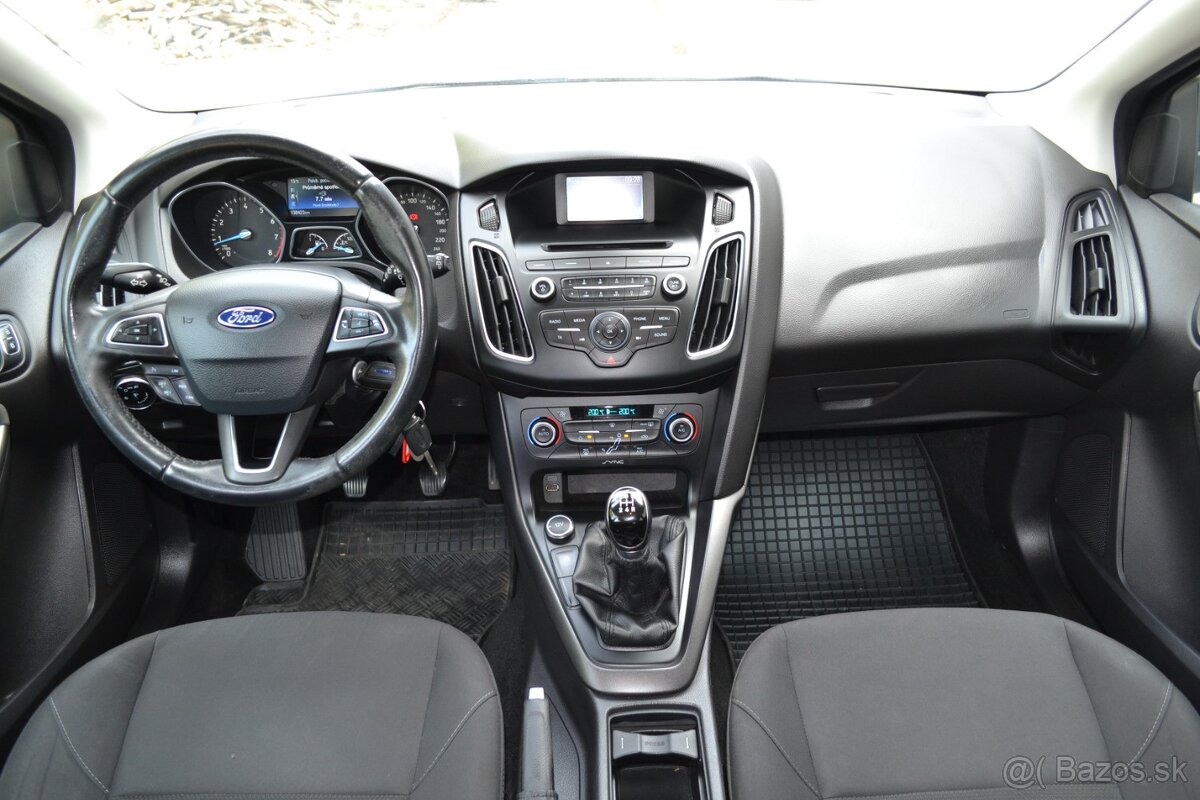Ford Focus Kombi 1,0 EcoBoost - 11