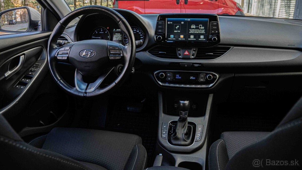 Hyundai i30 CW 1.6 CRDi Classic DTC - 11