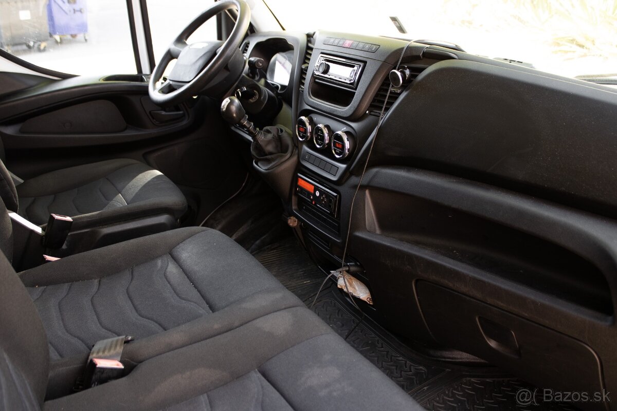 Iveco Daily 70C18 - 11