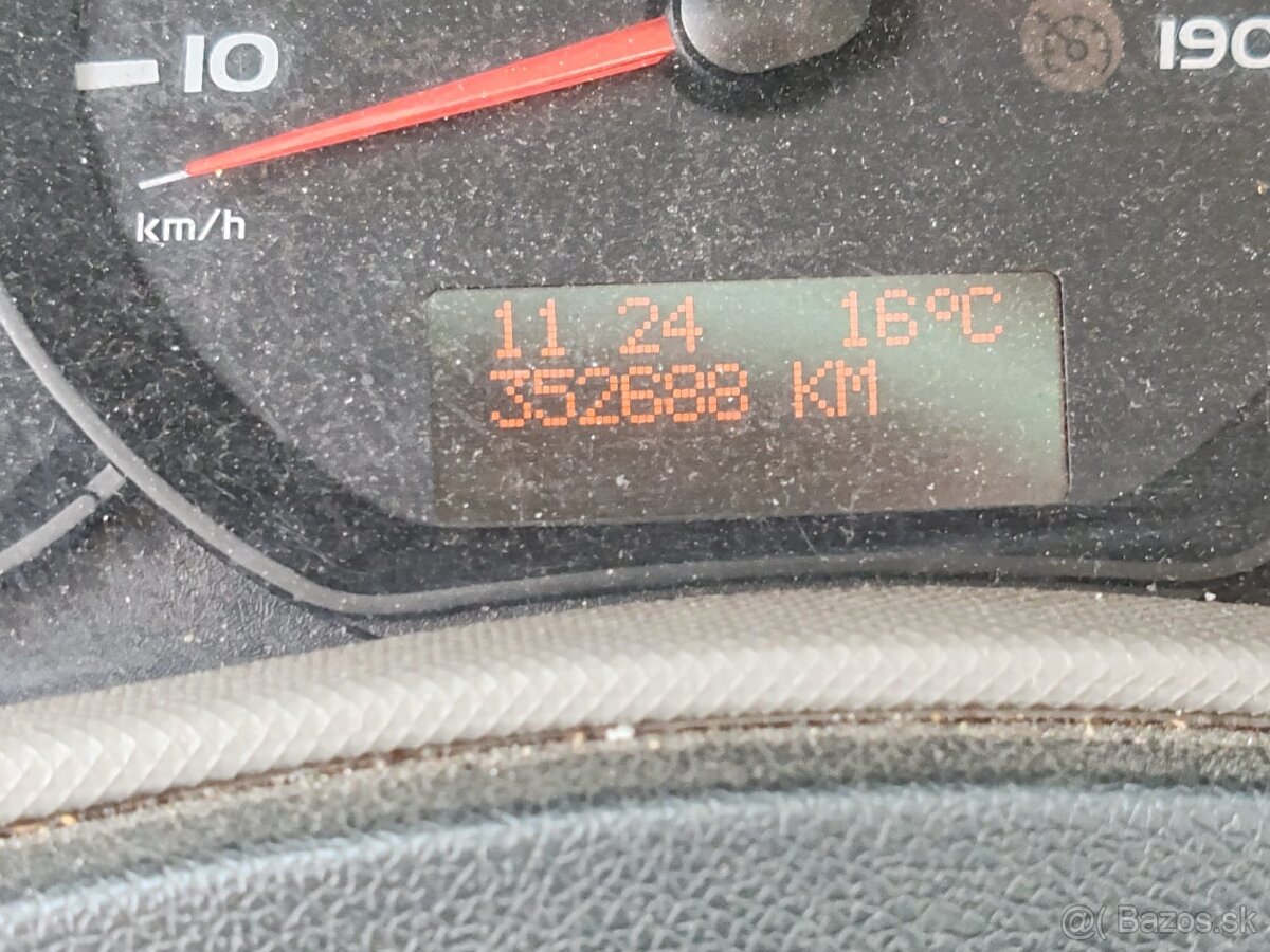 Predam Renault Master s hydr.čelom - 11