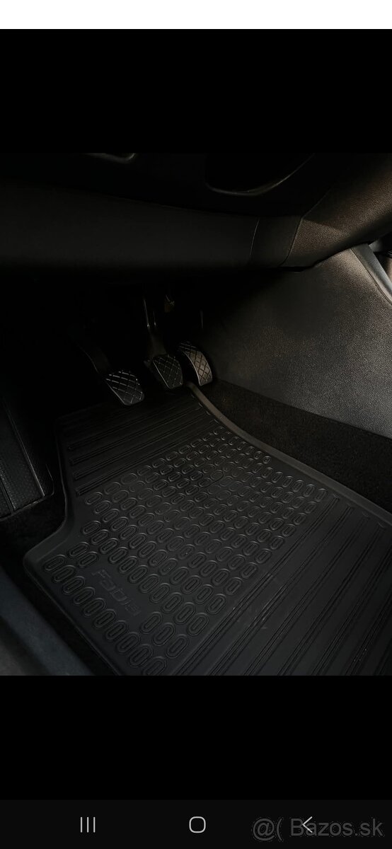 Predám Škoda Fábia 1.6 - 11