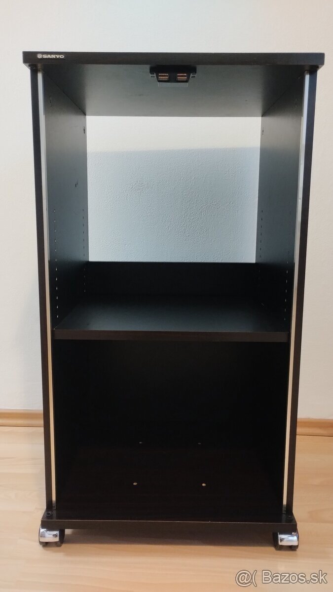 Predám midi hifi rack Sanyo - 11