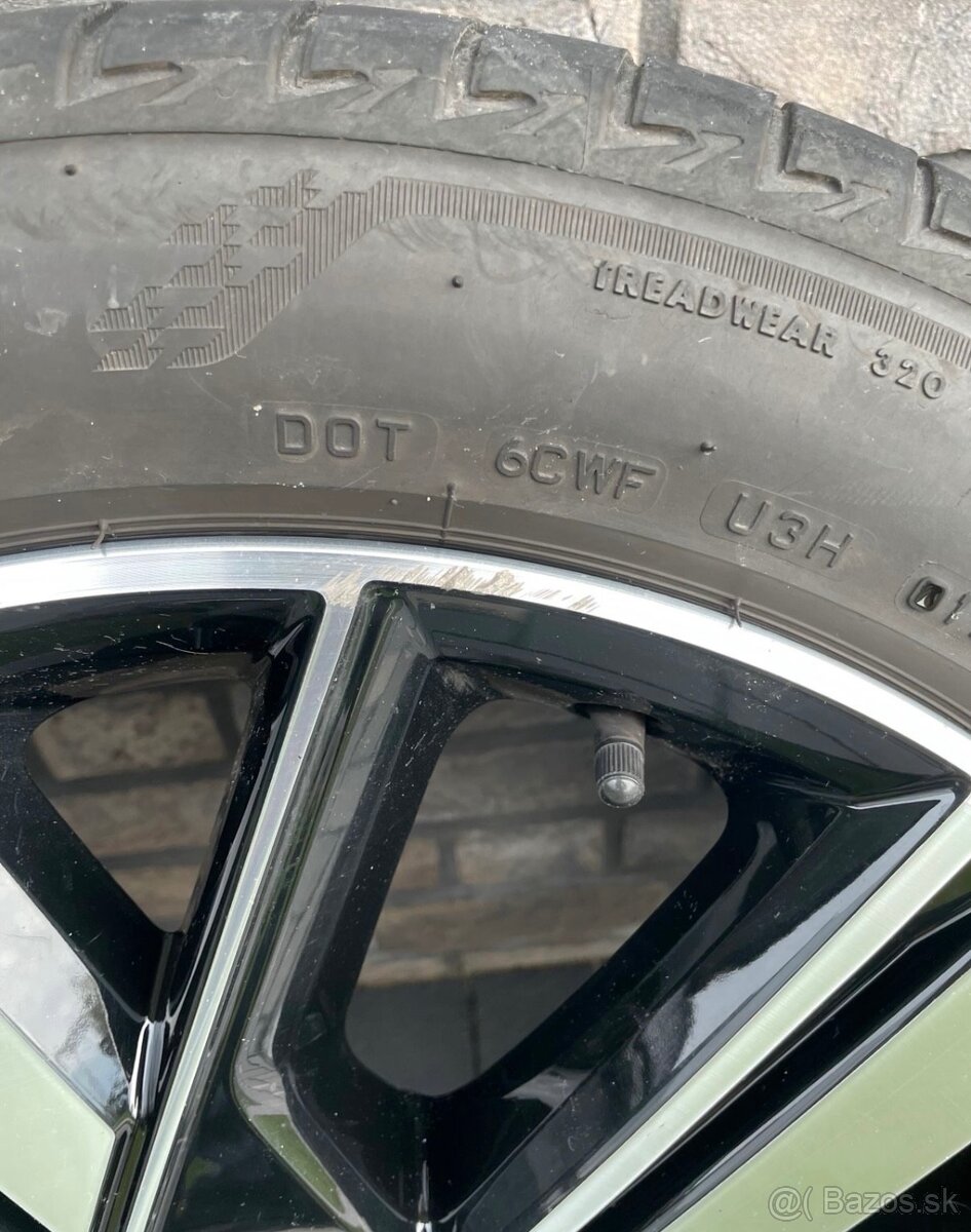 Kola Multivan T6.1 Valdivia R18 Bridgestone 255/45 103 - 11