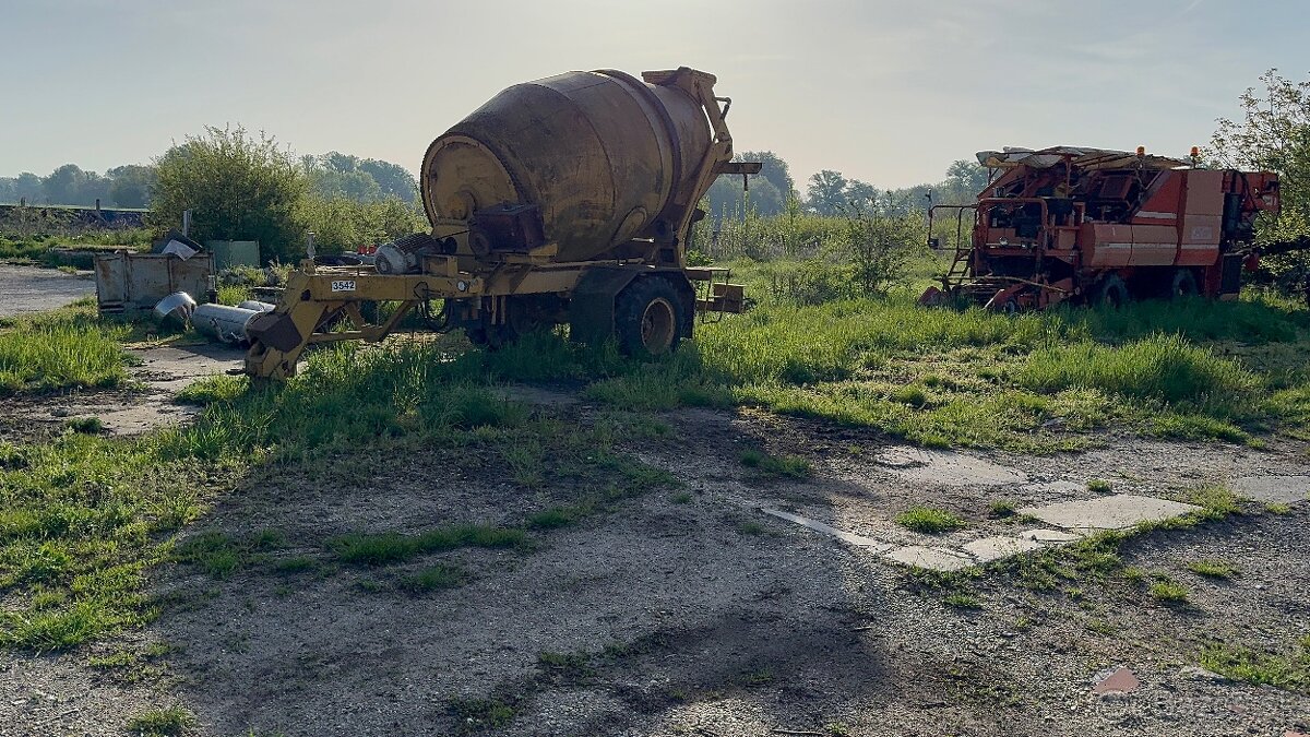 Predávam plášte disky kolesá na Poľno náradie stroje - 11