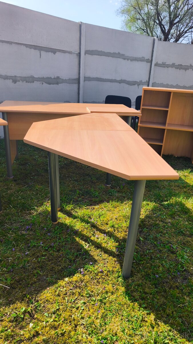 Kancelársky nábytok - 11