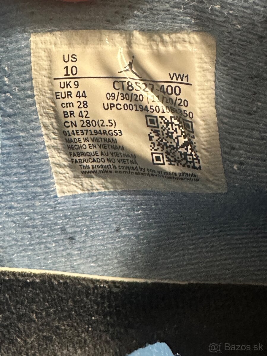 Jordan 4 University Blue - 11