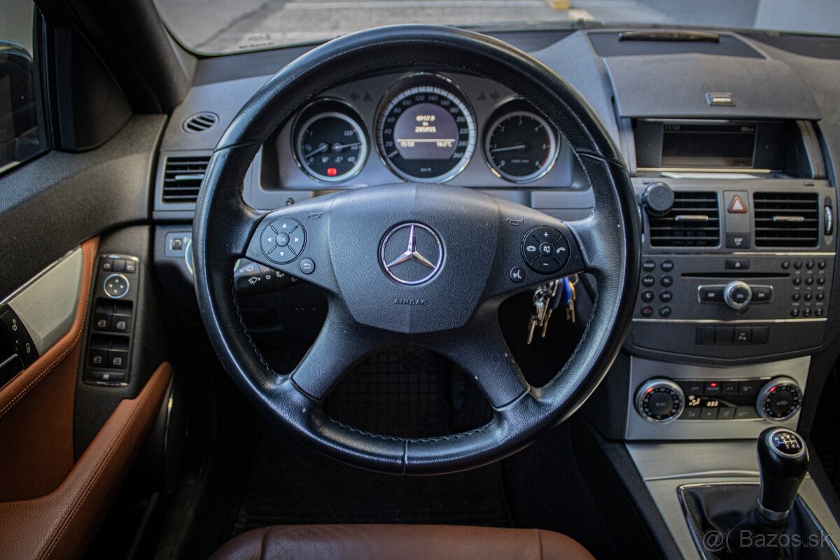 Mercedes-Benz C trieda Kombi 220 CDI Elegance 120kW - 11
