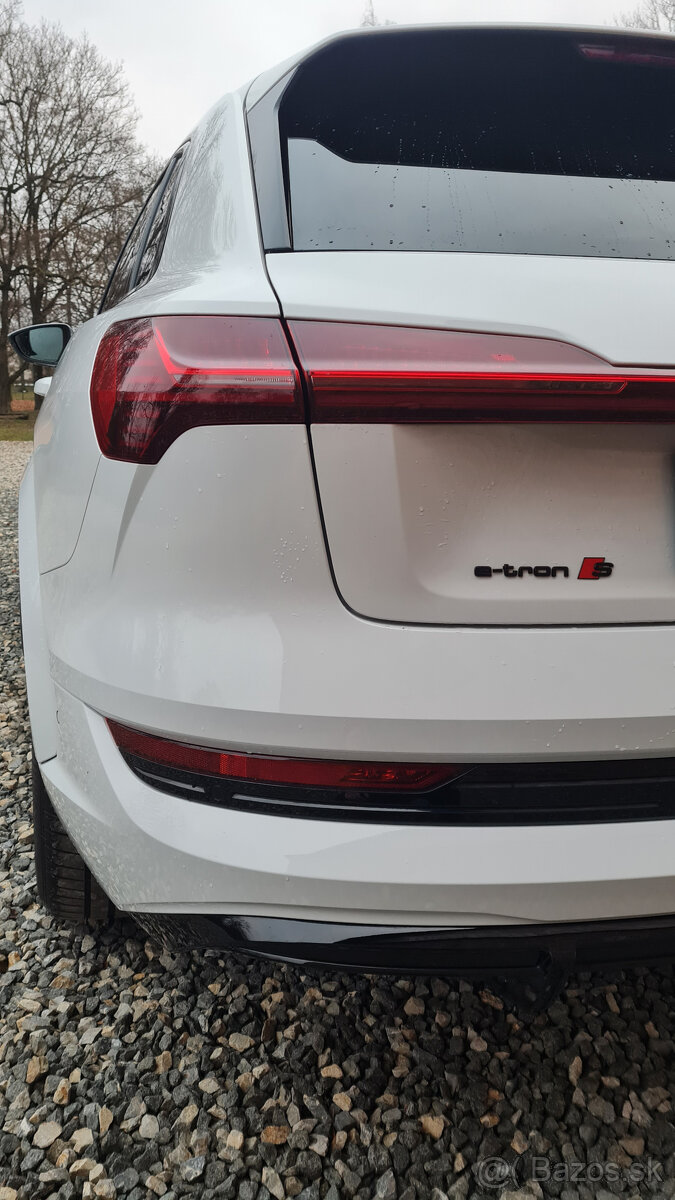 Audi E-tron S 370 kW, 37000 km, odpočet DPH. - 11