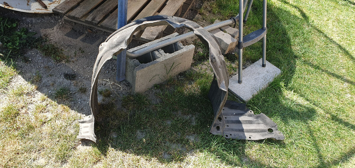 predný nárazník toyota corolla combi - 11