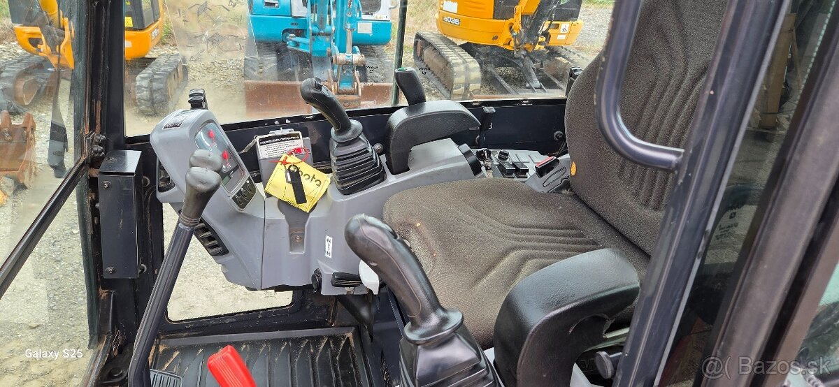 Minikoparka Kubota KX19-4 - 11