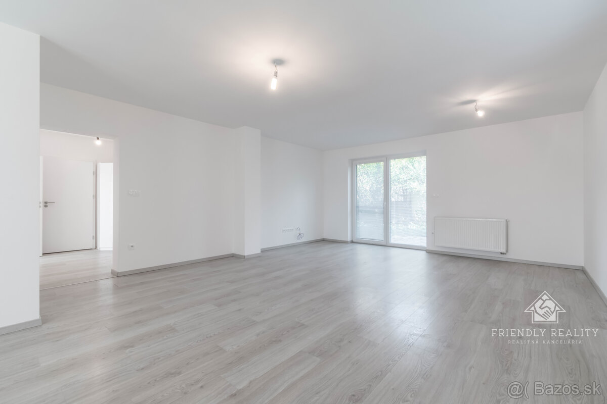 EXKLUZÍVNE NA PREDAJ KOMFORTNÝ 5-IZBOVÝ RODINNÝ DOM V MODRE - 11