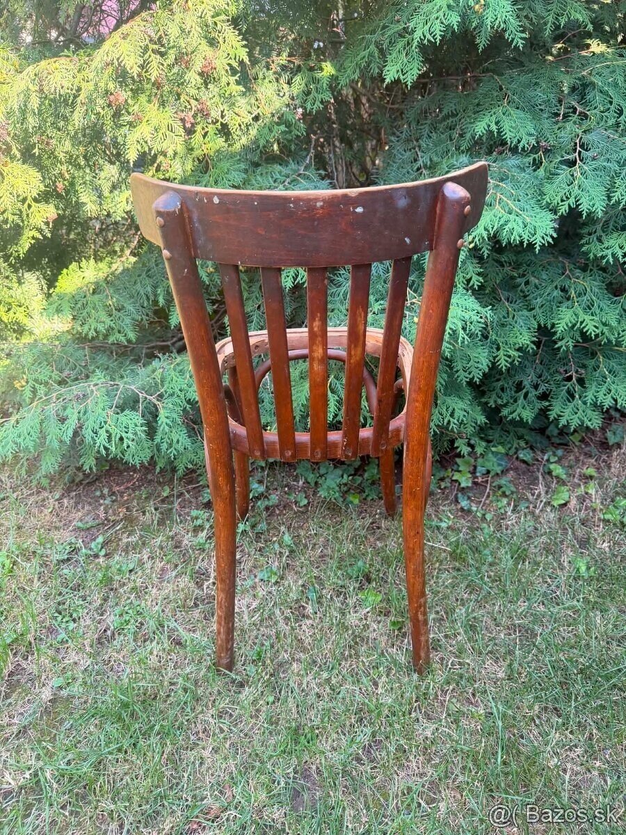 Drevená stolička Thonet - 11