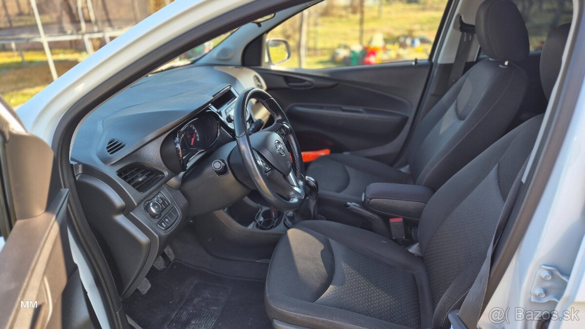 Opel, vyhrievaný volant a sedačky - 11