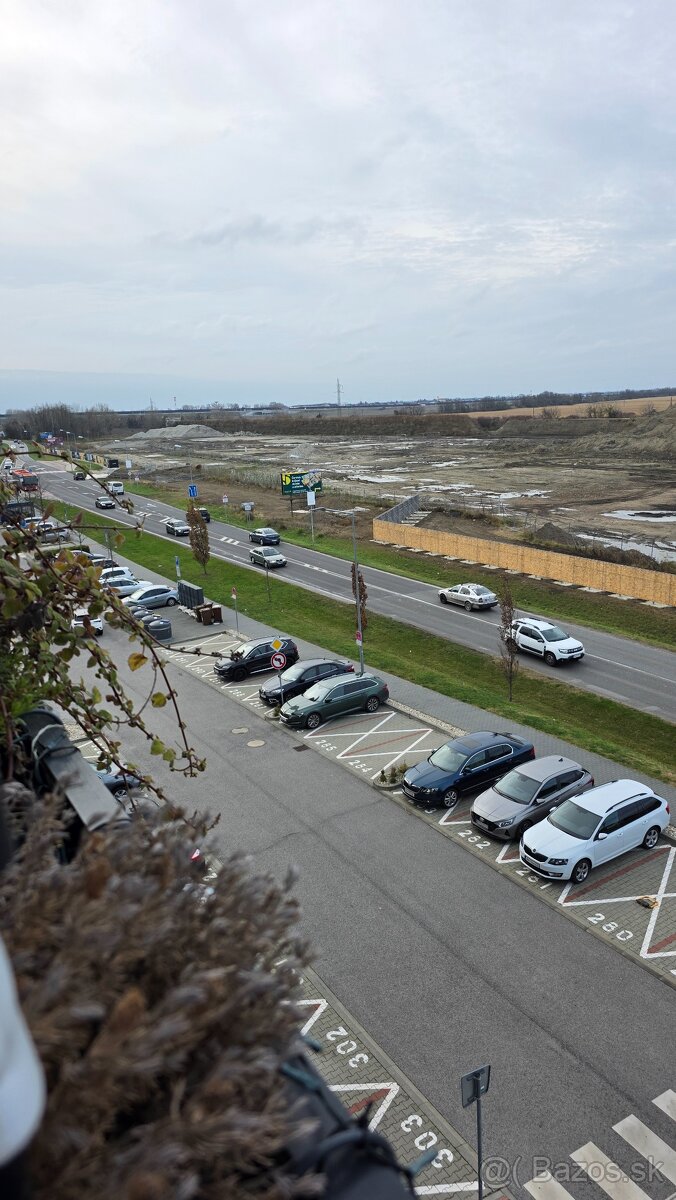 Predám 1izbový byt Slnečnice Petržalka-BA - 11