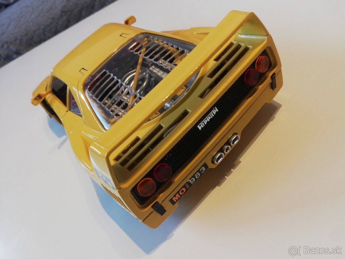 1:18 FERRARI F40 Bburago - 11