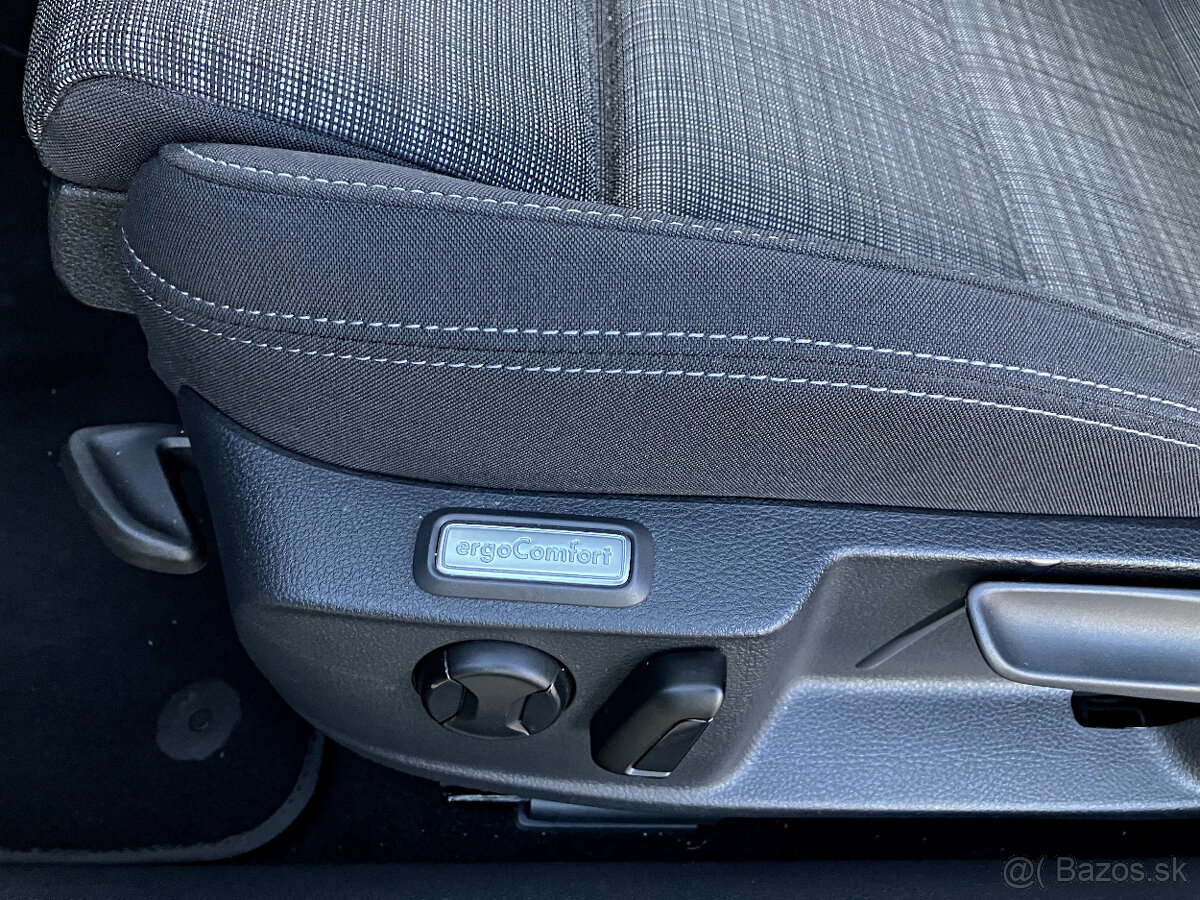 Volkswagen Passat Variant 2.0 TDI EVO Business DSG - 11