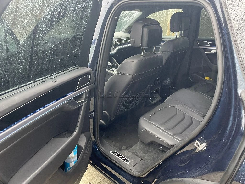 Volkswagen Touareg 3.0 V6 TDI 286k R-Line 4Motion Tiptronic - 11