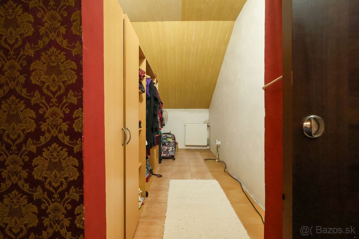Na predaj 5-izbový rodinný dom v meste Šahy - 11