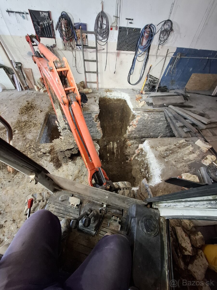 Vykopove a zemne práce minibagrom - 11