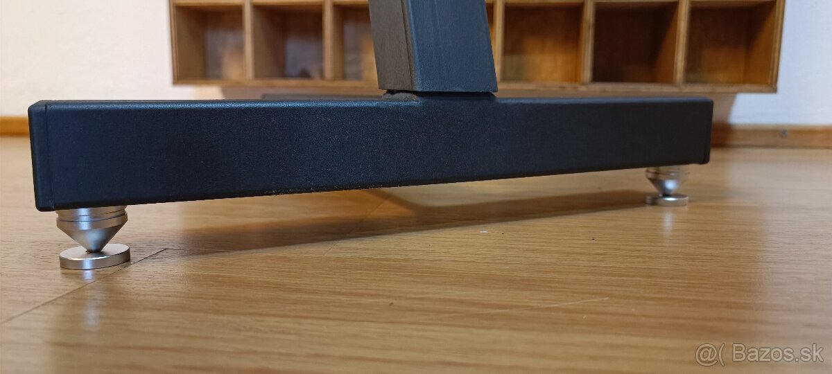 Stojany na reproduktory - 11