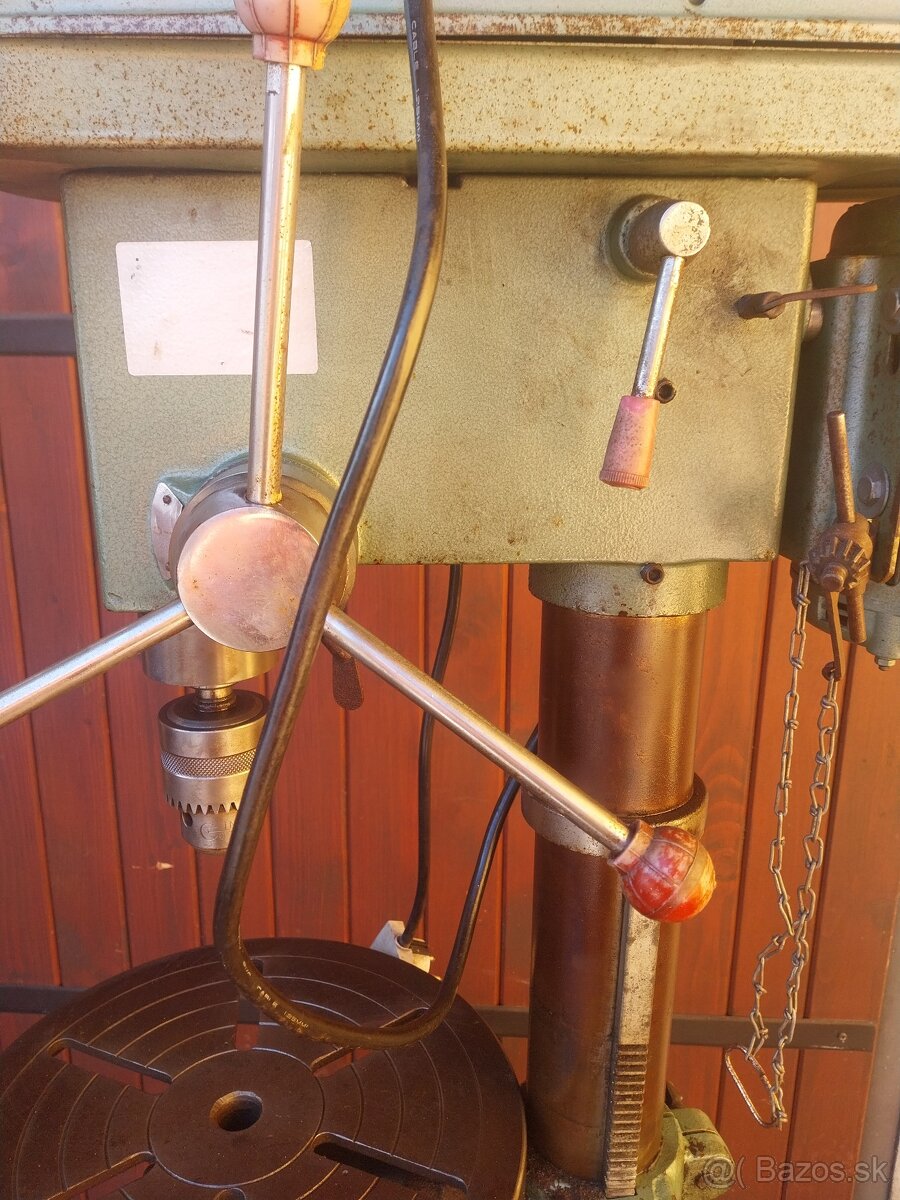 Stojanova vŕtačka 4 - 11