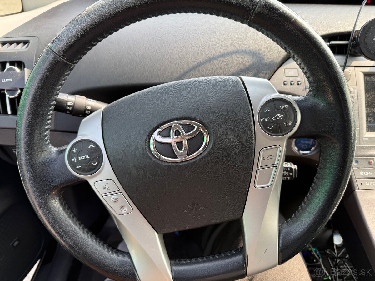 Toyota prius +LPG - 11