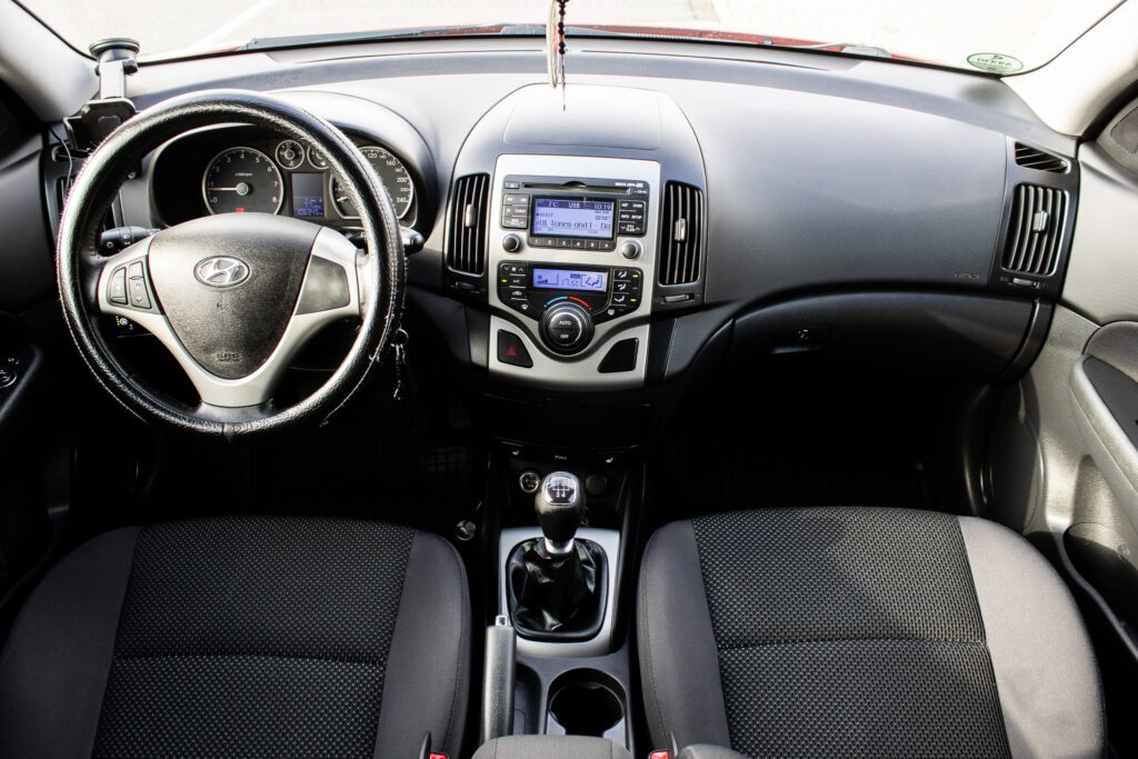 Hyundai i30 CW 80kW (2011) - 11