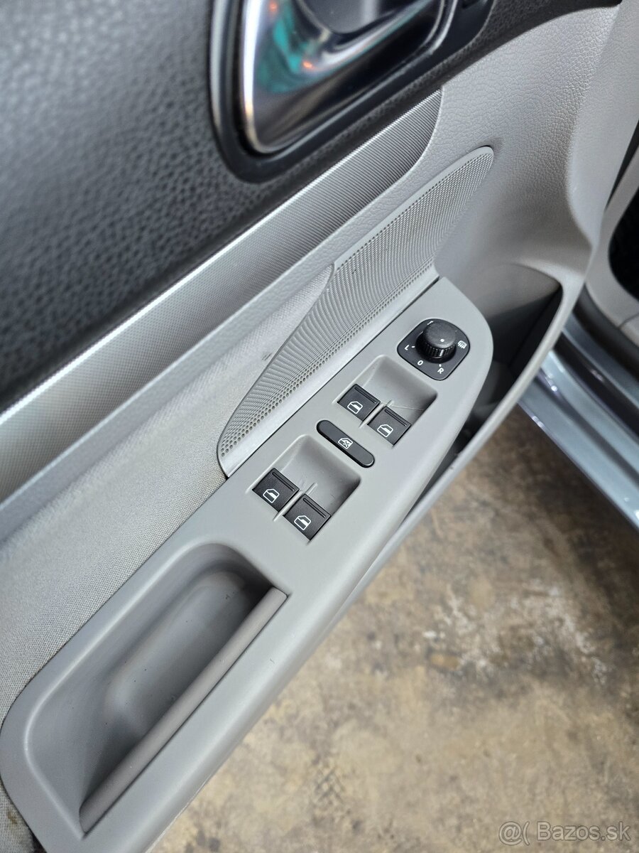 Volkswagen Golf V Variant 1.9TDI 77kw - 11