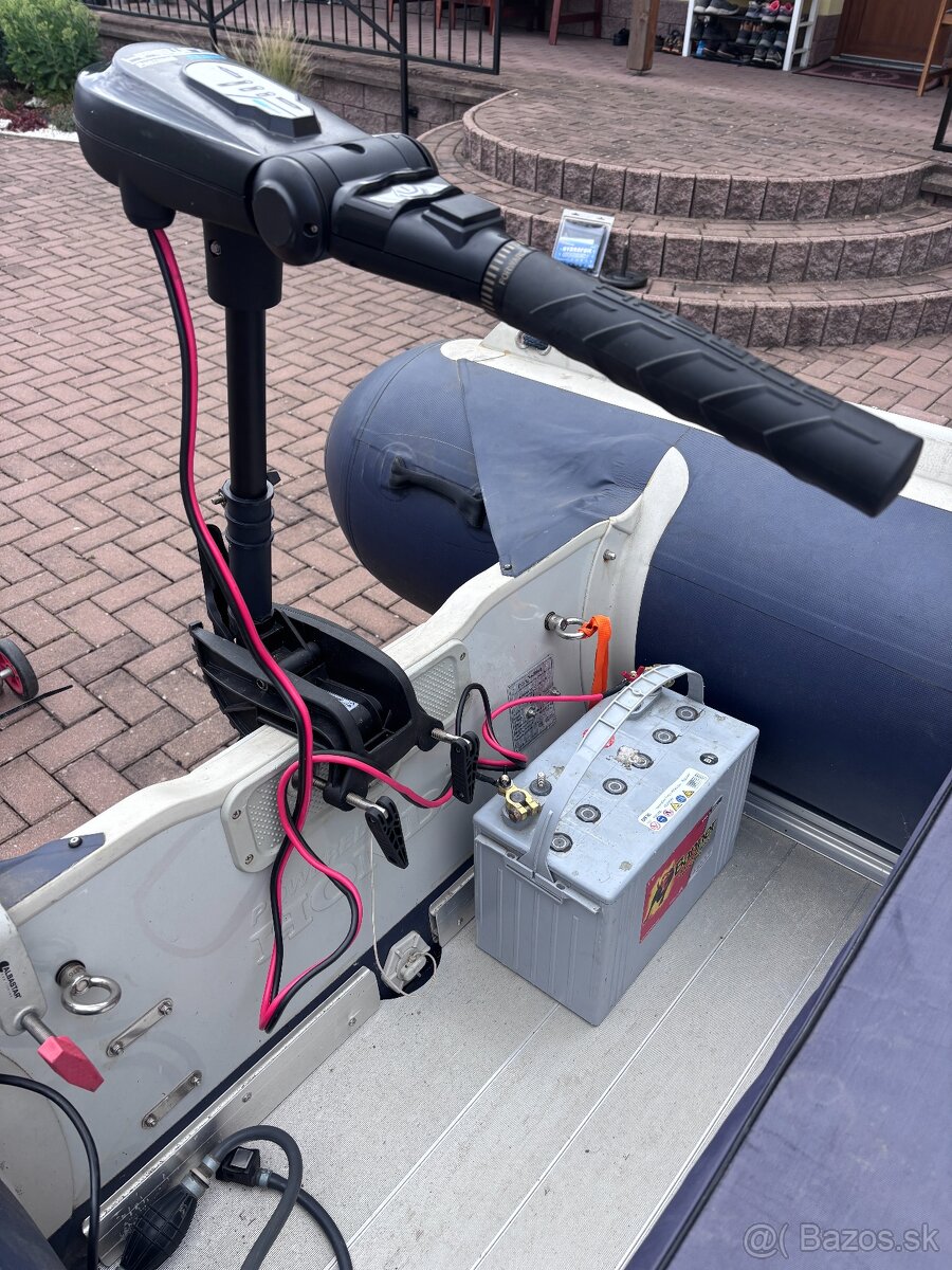 Honda Honwave 360 gumený čln s benzínovým a elektro-motorom - 11