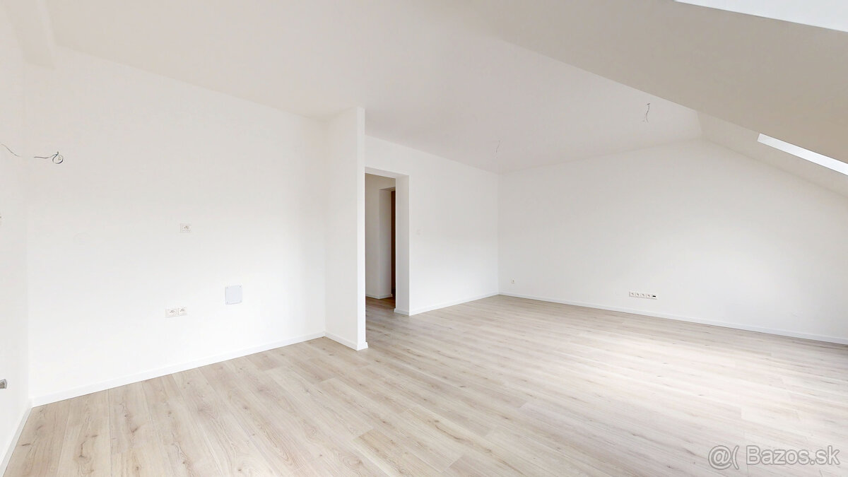 Priestranný 3-izbový byt v projekte Polianky B136 - 11