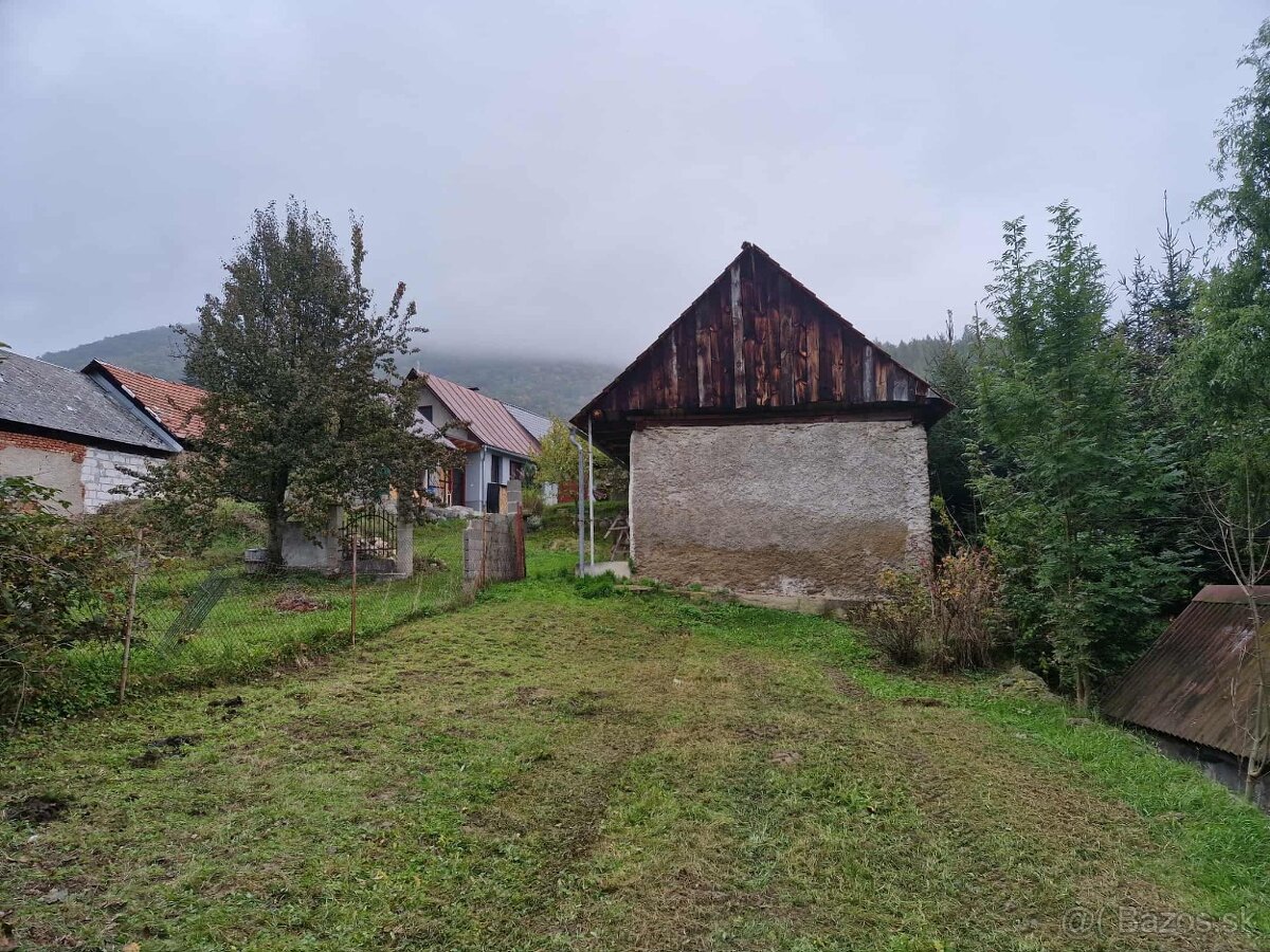 Na predaj rodinný dom / chalupa v malebnej obci Temeš - 11