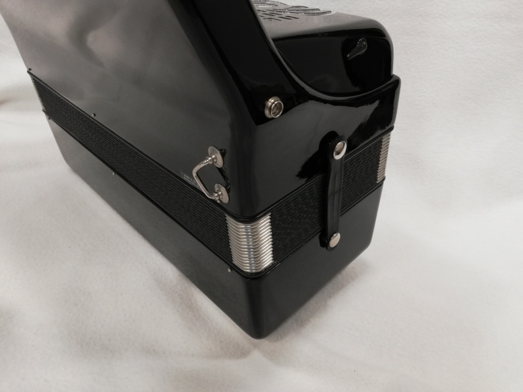 akordeon Weltmeister Caprice 120 basovy - 11