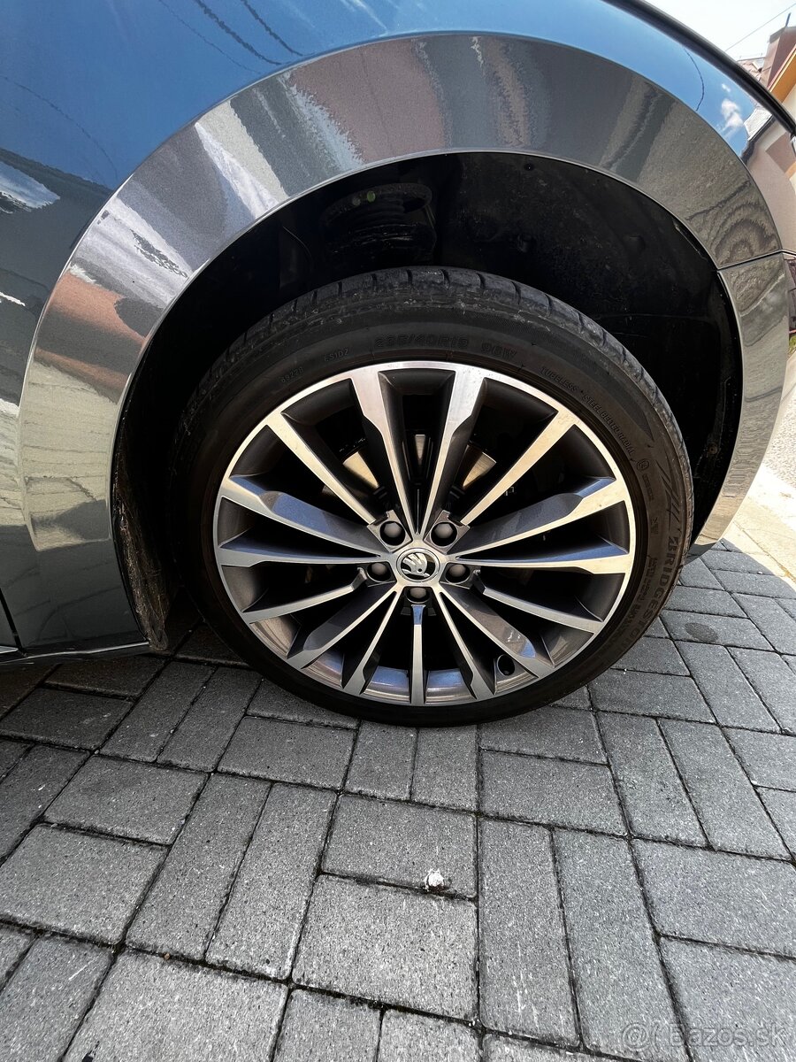 Škoda superb 3 combi 2.0tdi 110kw - 11