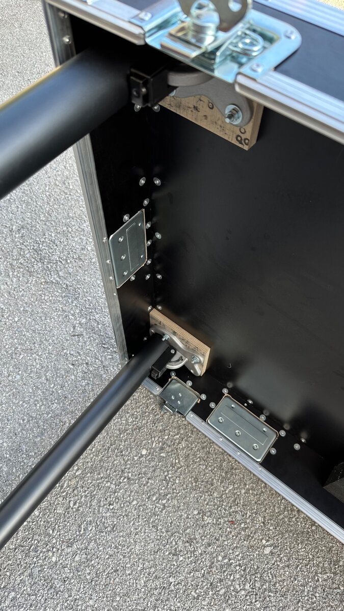 Stôl v Case - skladací - 11