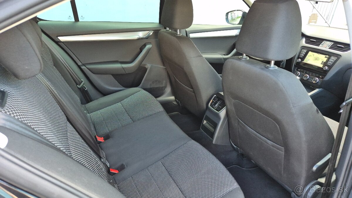 Škoda Octavia 1.4 TSI 150k Business DSG - 11