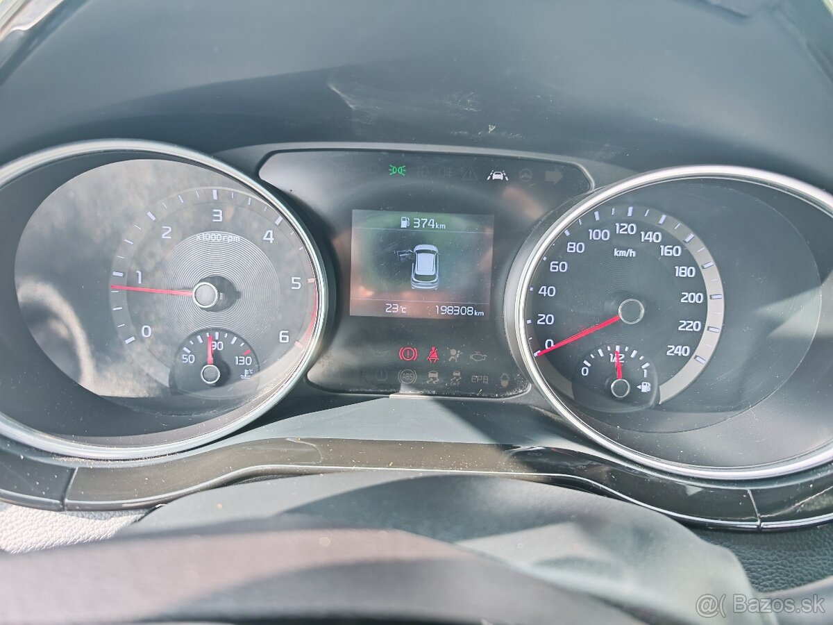 Kia Ceed 1.6 CRDi 100kw - 11
