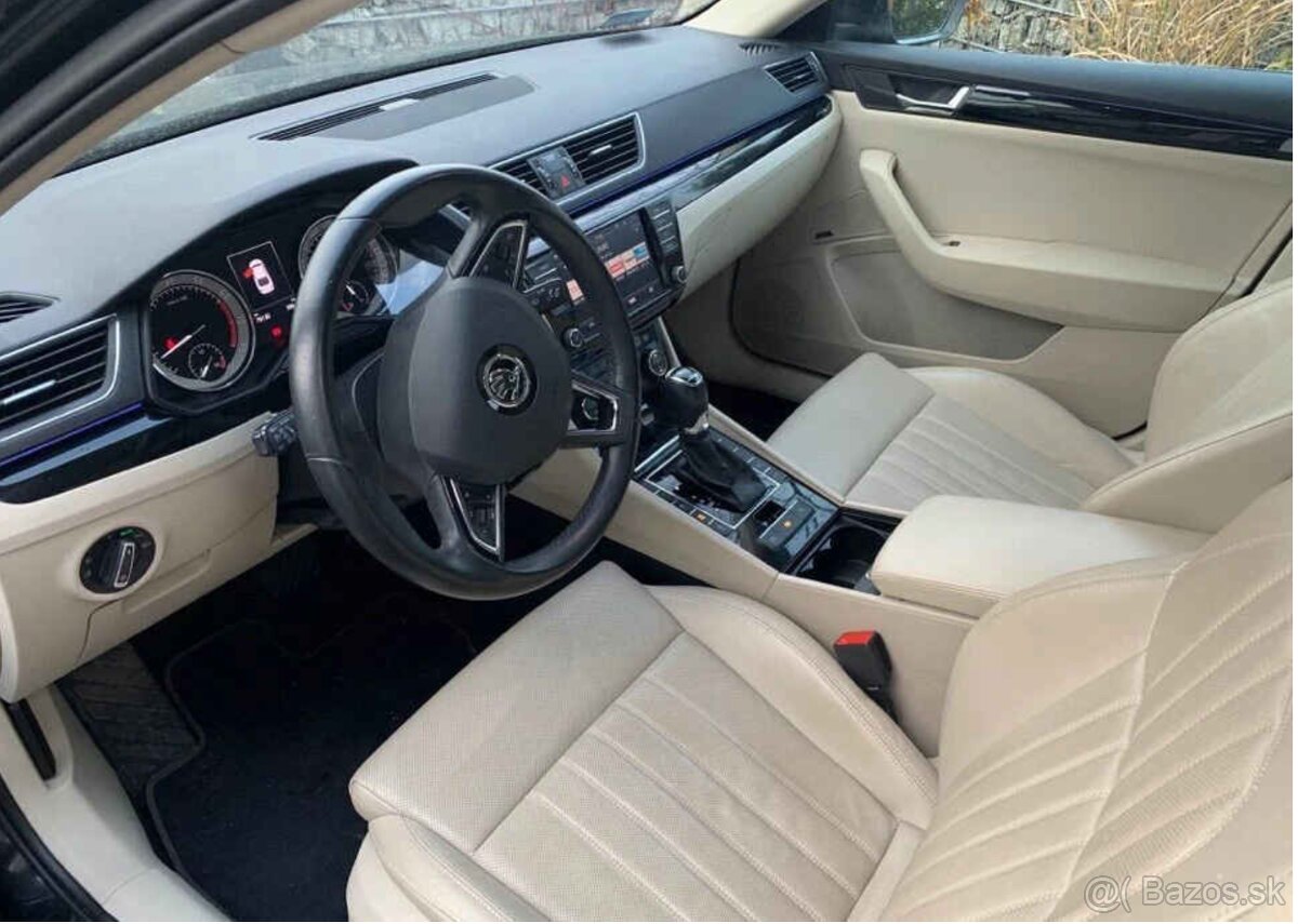 Škoda Superb L&K 2.0 TSi sedan DSG CANTON - 11