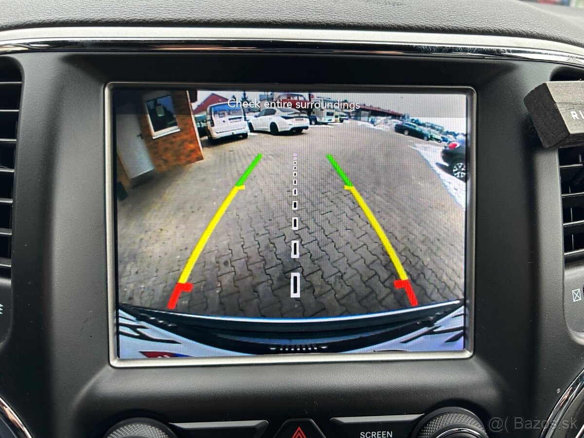 Jeep Grand Cherokee 3.0L V6 TD Laredo A/T - 11