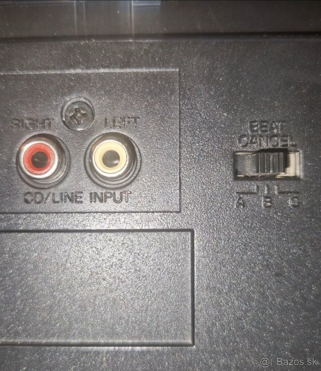 X- BASS dvojkazetový Rádiomagnetofón SHARP SURROUND - 11