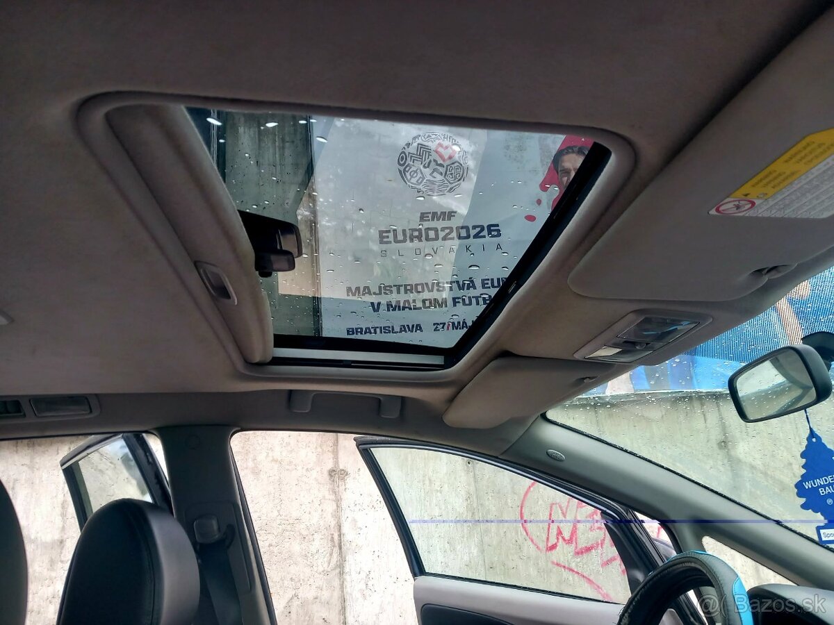 Mitsubishi Grandis - 11