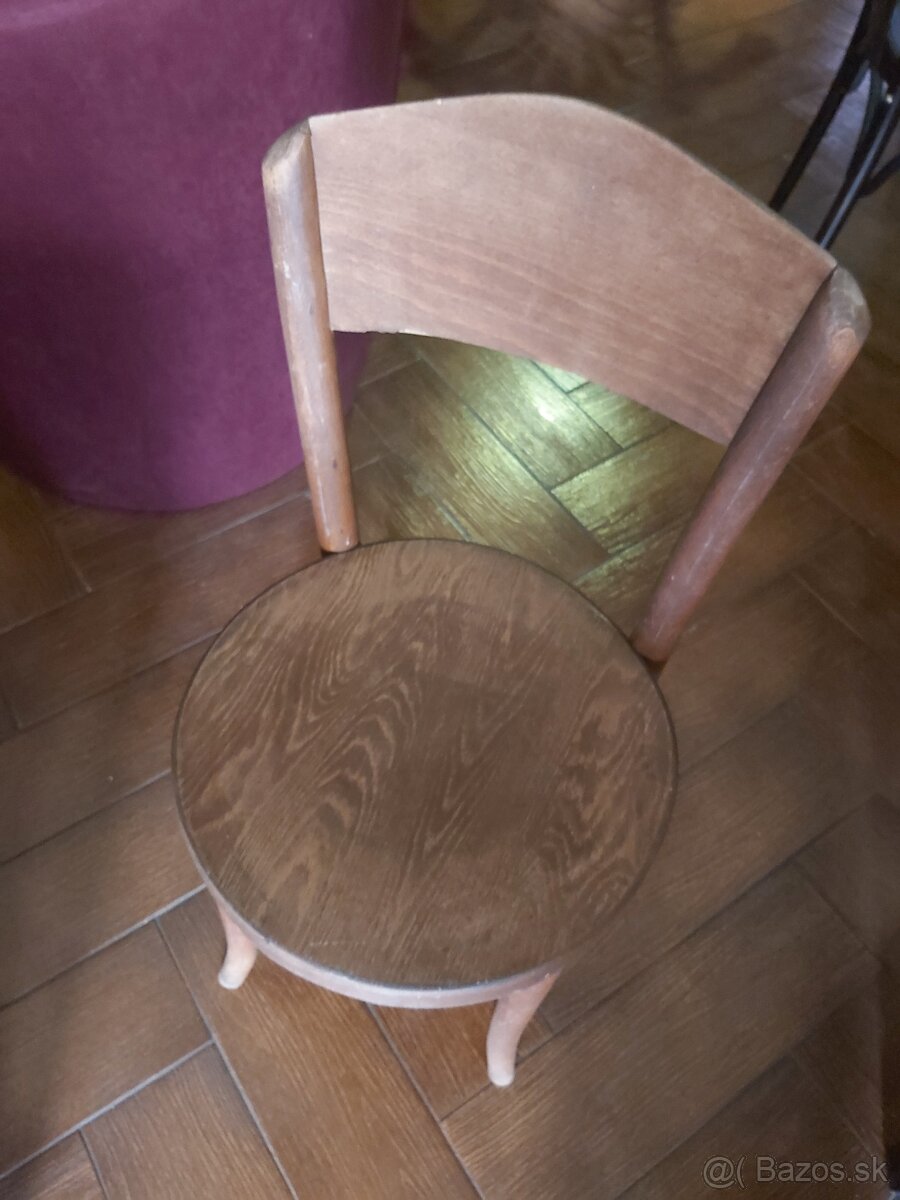 Stare stoličky - 11