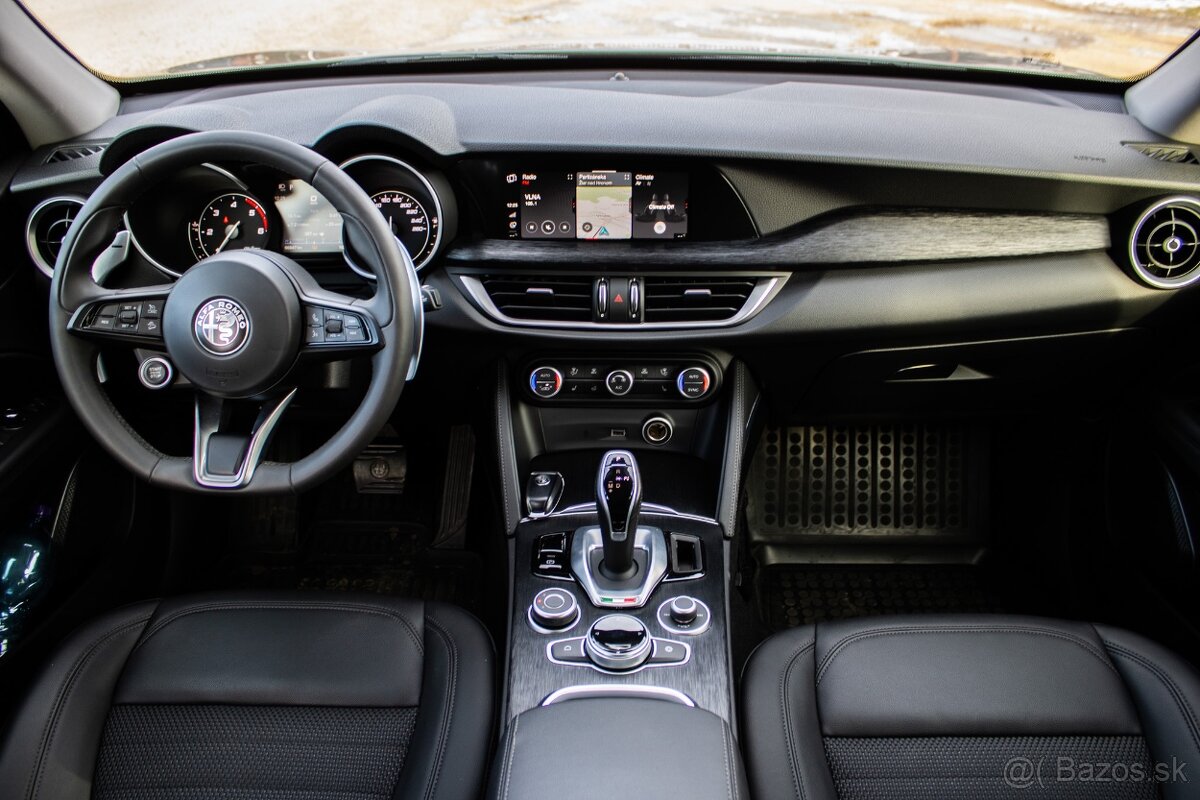 Alfa Romeo Stelvio 2021 - 11