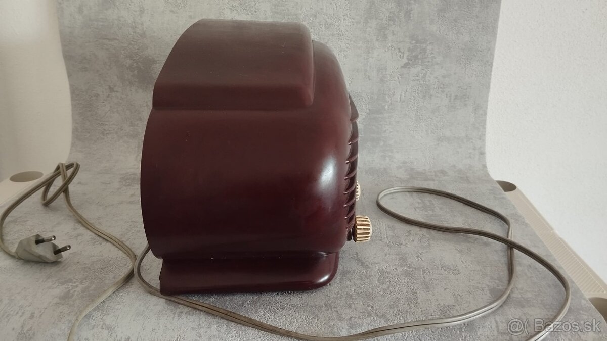 Bakelitové rádio Tesla TALISMAN - 11