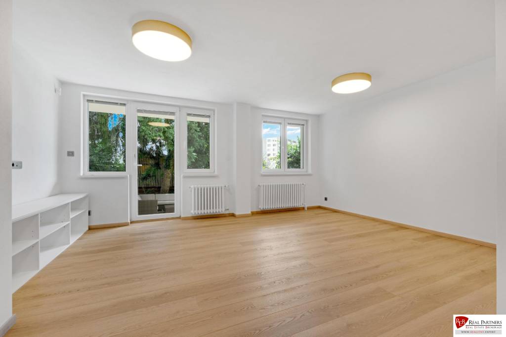 REB.sk Prenájom moderný 8 izbový RD, 250 m2,Sološnicka ul, K - 11